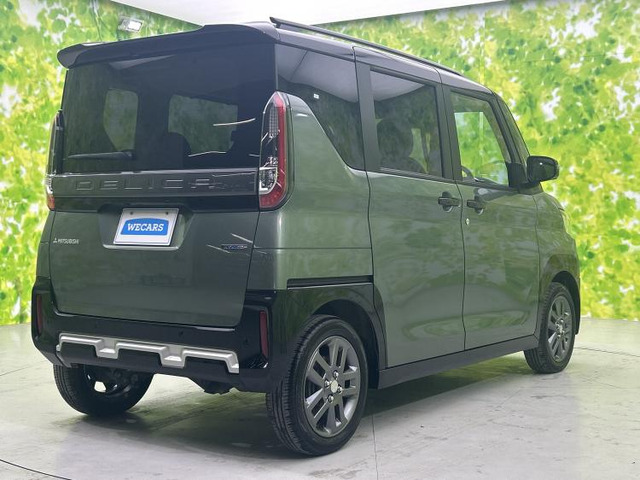 デリカミニT プレミアム 4WD