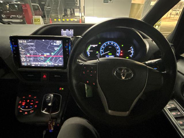 ヴォクシー1.8 ハイブリッド V