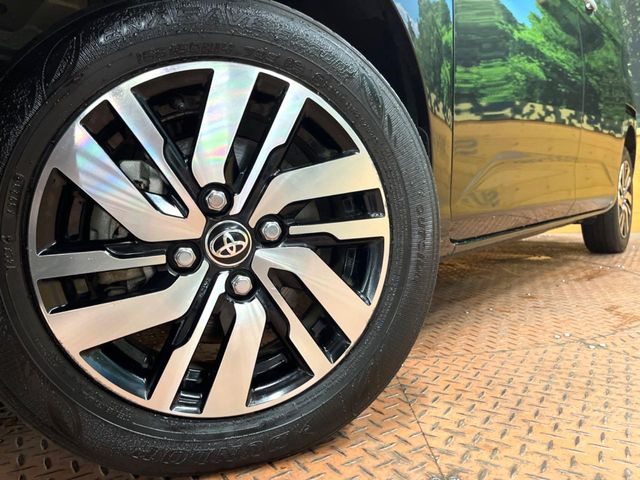 �y14�C���`�A���~�z�C�[���z�O�ςɃ}�b�`�����A���~�z�C�[���𑕒����Ă���܂��B�e��A���~�z�C�[����A�X�^�b�h���X�^�C�����戵�����Ă���܂��B���񂲑��k����������