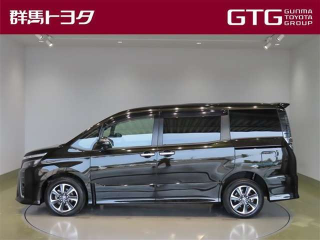 ヴォクシー2.0 ZS 煌III 4WD