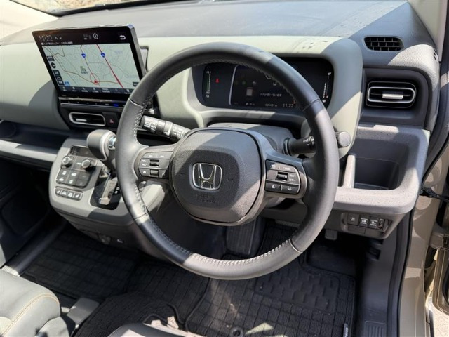 フリード1.5 e:HEV クロスター