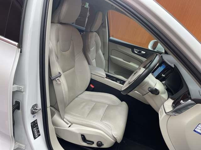 XC60B5 AWD インスクリプション 4WD