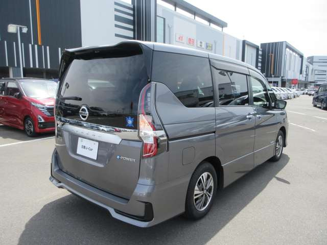 セレナ1.2 e-POWER ハイウェイスターV