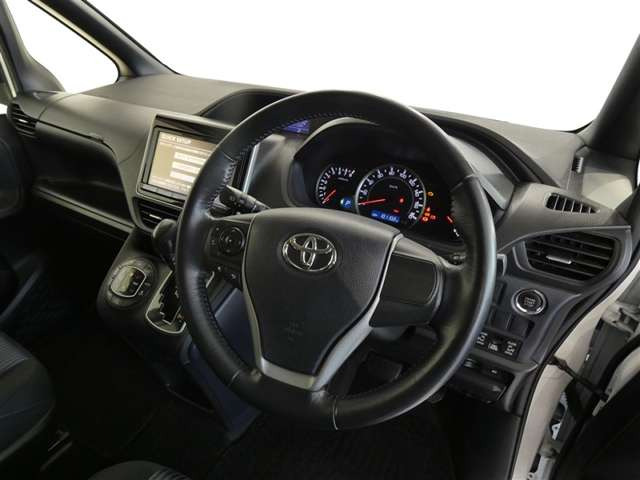 ヴォクシー2.0 ZS