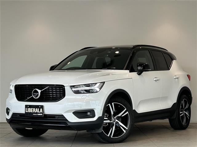 XC40B4 AWD Rデザイン 4WD