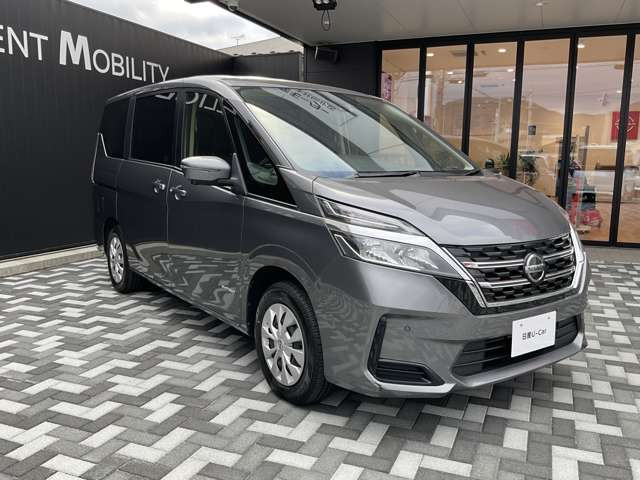 セレナ2.0 XV セカンドスライドアップシート 4WD