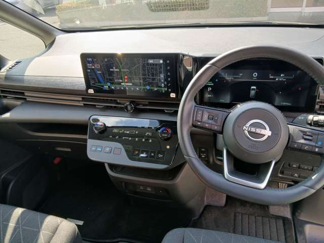 セレナ1.4 e-POWER XV