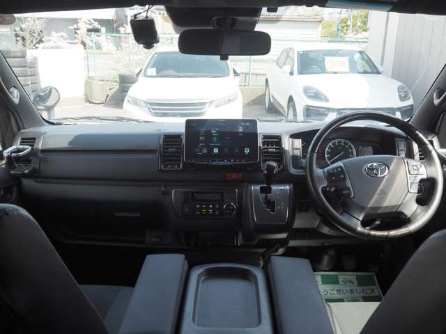 ハイエースバン