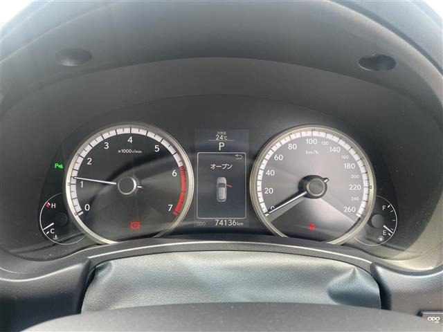 NX200t Fスポーツ