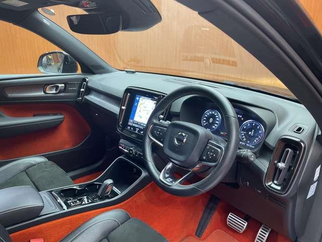 XC40T5 AWD Rデザイン 4WD