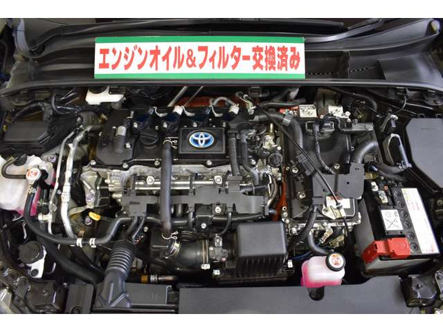 カローラ1.8 ハイブリッド W×B E-Four 4WD