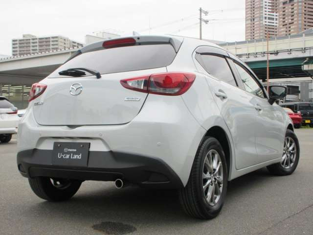 デミオ1.5 15S ノーブル クリムゾン