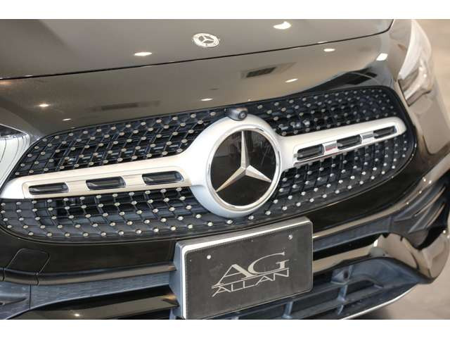 GLAクラスGLA200d 4マチック AMGラインパッケージ 4WD