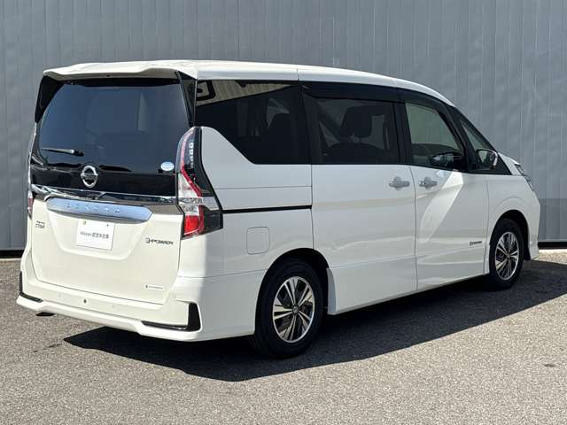 セレナ1.2 e-POWER ハイウェイスターV