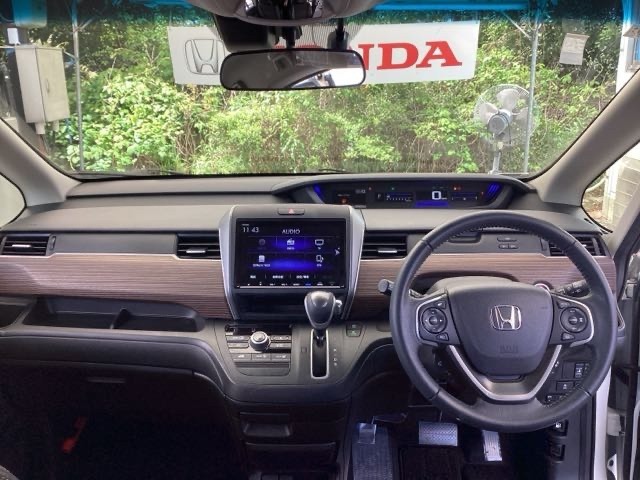 フリード1.5 クロスター ホンダセンシング