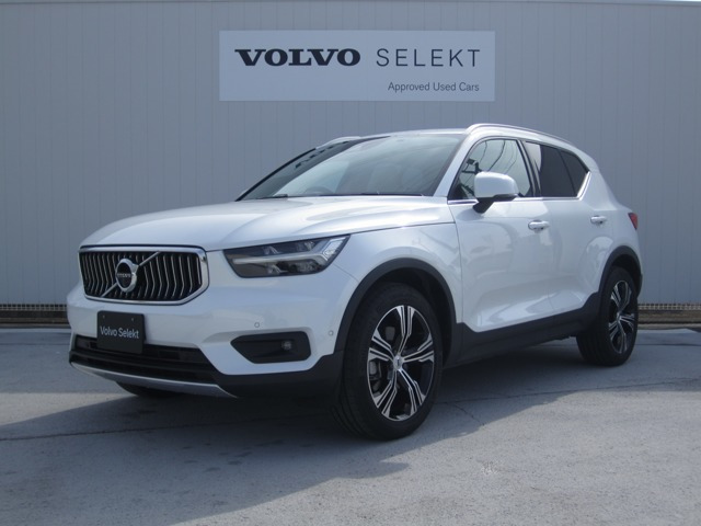 XC40B4 AWD インスクリプション 4WD