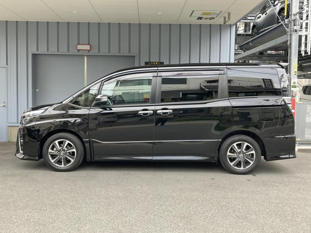 ヴォクシー2.0 ZS 煌