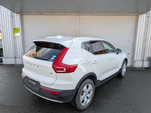 XC40T4 モメンタム