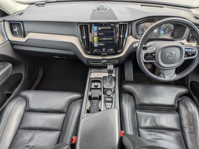 XC60T5 AWD インスクリプション 4WD