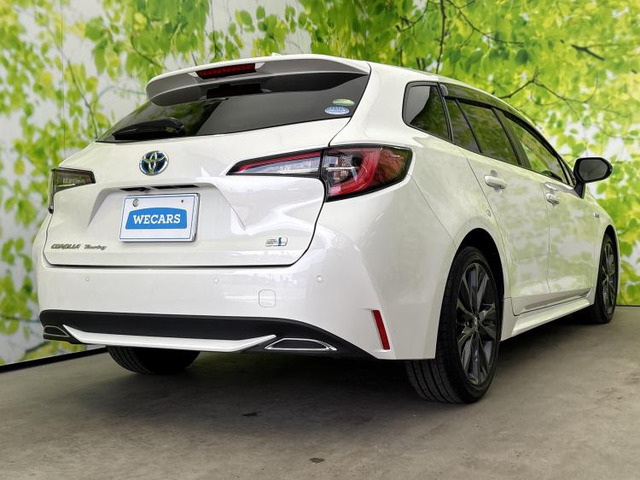 カローラツーリング1.8 ハイブリッド W×B