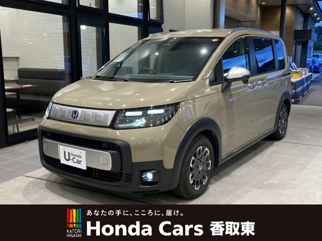 フリード1.5 e:HEV クロスター