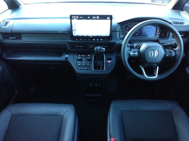 ステップワゴン1.5 スパーダ スロープ(3列目)