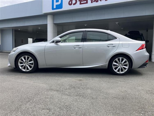 IS300h バージョンL