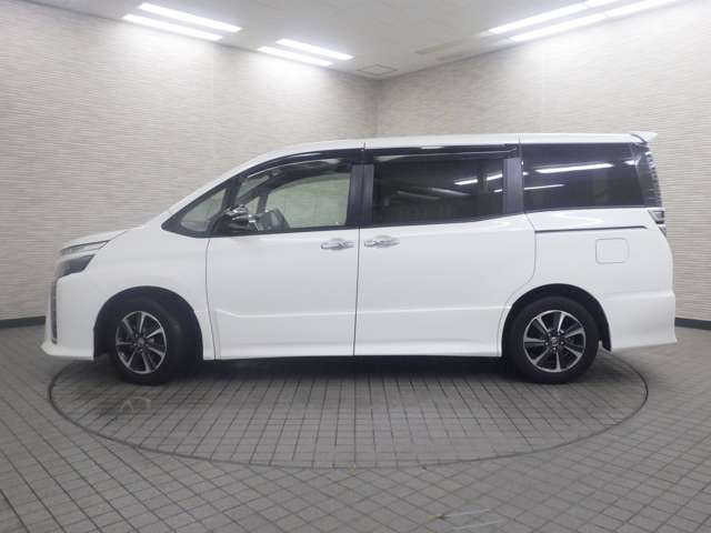 ヴォクシー2.0 ZS 煌III