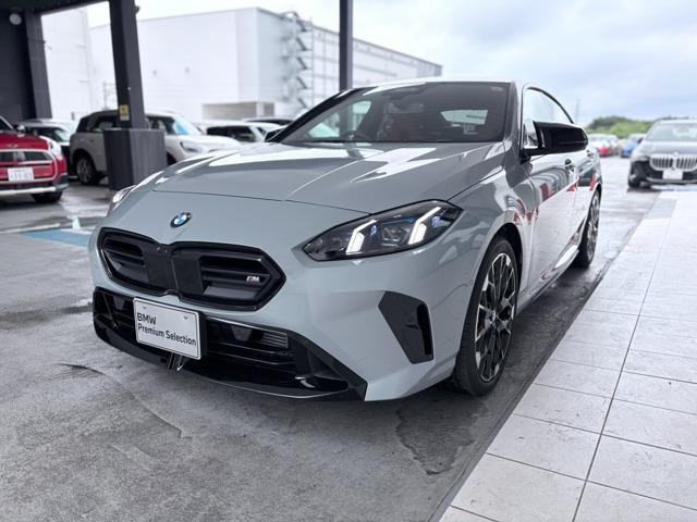 2シリーズグランクーペM235 xドライブ 4WD