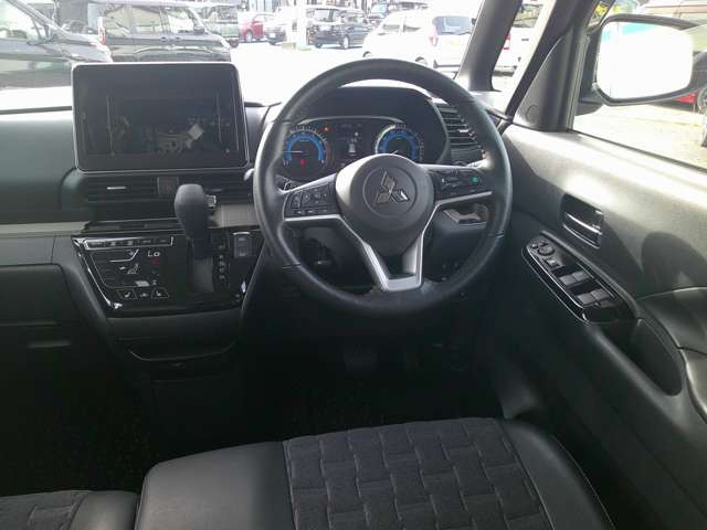 デリカミニT プレミアム 4WD