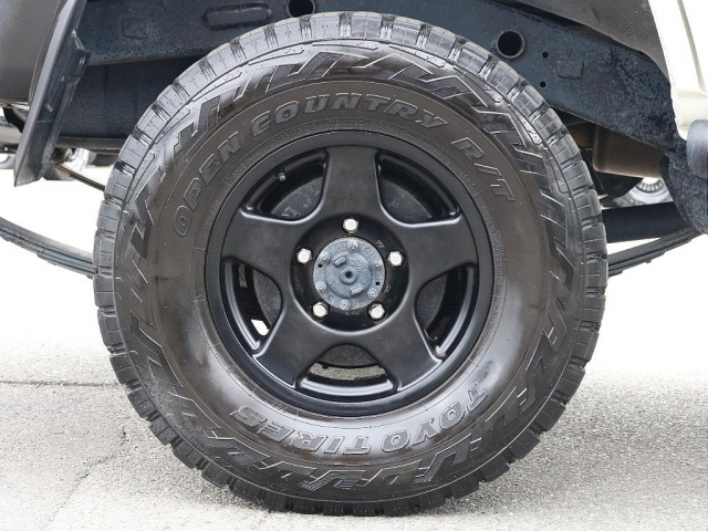 ランドクルーザー704.2 LX ディーゼル 4WD