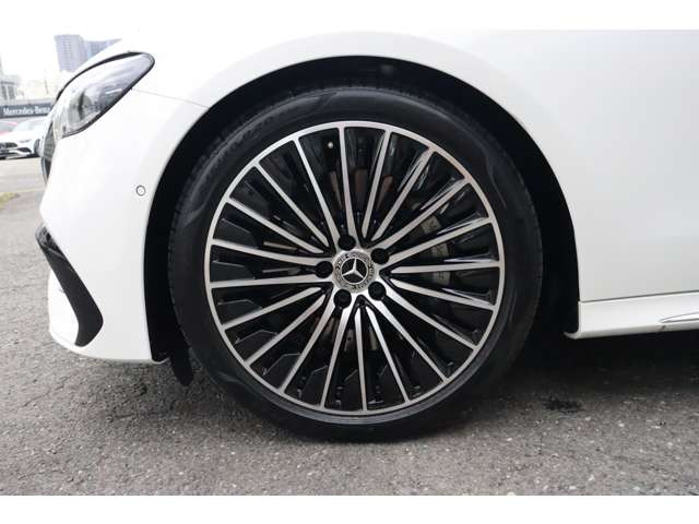 EクラスE200 AMGラインパッケージ (ISG)