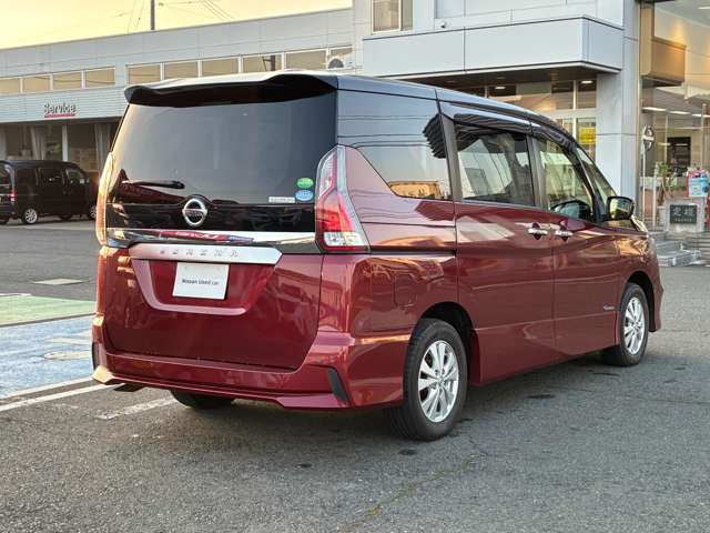 セレナ2.0 ハイウェイスター 4WD