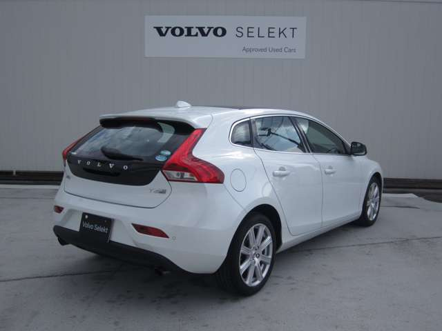 V40T3 インスクリプション