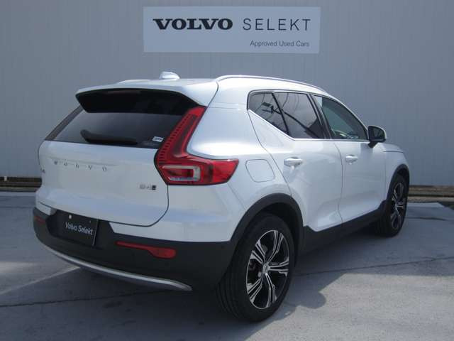 XC40B4 AWD インスクリプション 4WD