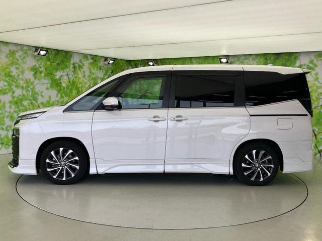 ヴォクシー1.8 ハイブリッド S-Z