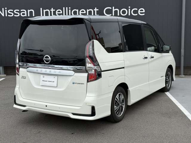 セレナ1.2 e-POWER ハイウェイスターV