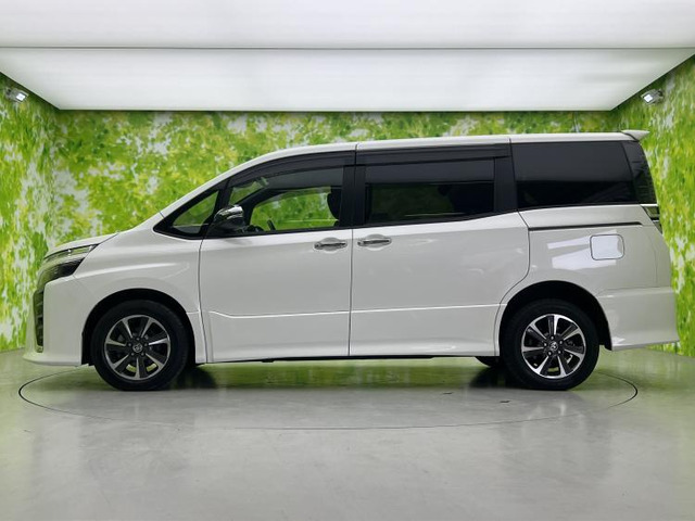 ヴォクシー2.0 ZS 煌II 4WD