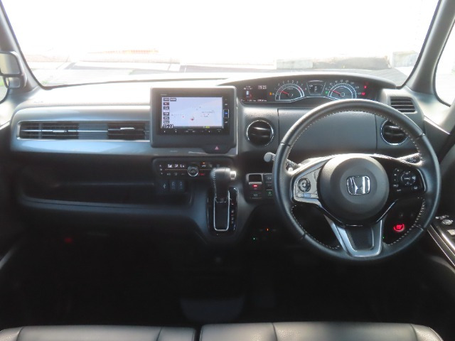 N-BOXカスタムL ターボ スタイルプラス ブラック