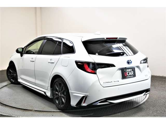 カローラツーリング1.8 ハイブリッド W×B