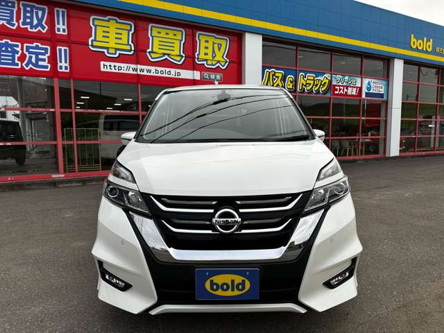 セレナ2.0 ハイウェイスター Vセレクション 4WD