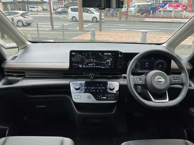 セレナ1.4 e-POWER ハイウェイスターV