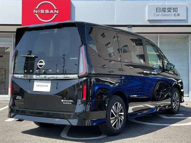 セレナ1.4 e-4ORCE ハイウェイスターV 4WD