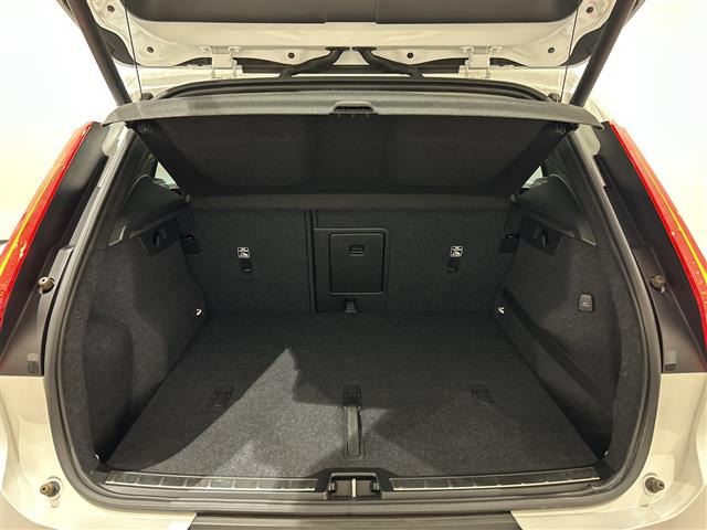 XC40T4 AWD インスクリプション 4WD