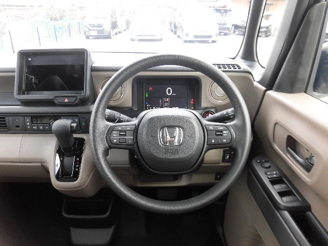 N-BOXジョイ 2トーン