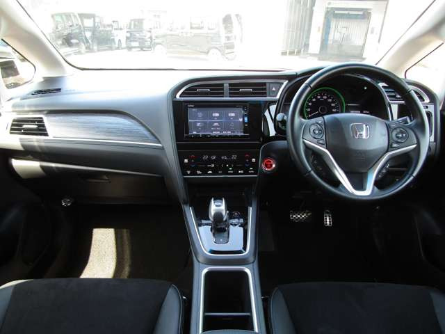 シャトル1.5 ハイブリッド Z ホンダセンシング 4WD