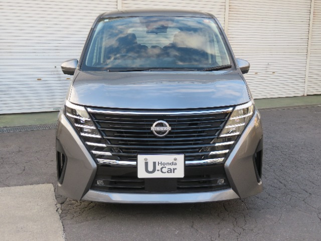 セレナ1.4 e-POWER ハイウェイスターV