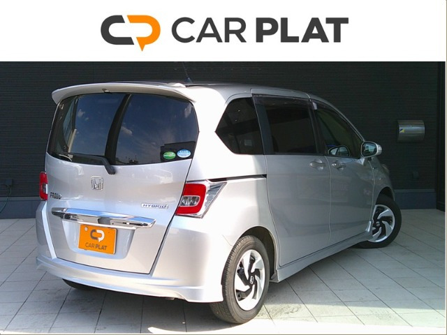 フリードハイブリッド1.5 プレミアムエディション