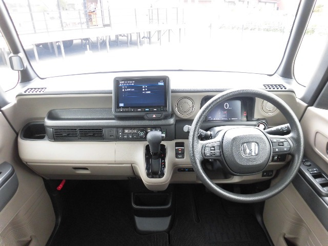 N-BOXジョイ 2トーン