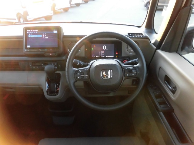 N-BOXジョイ モノトーン